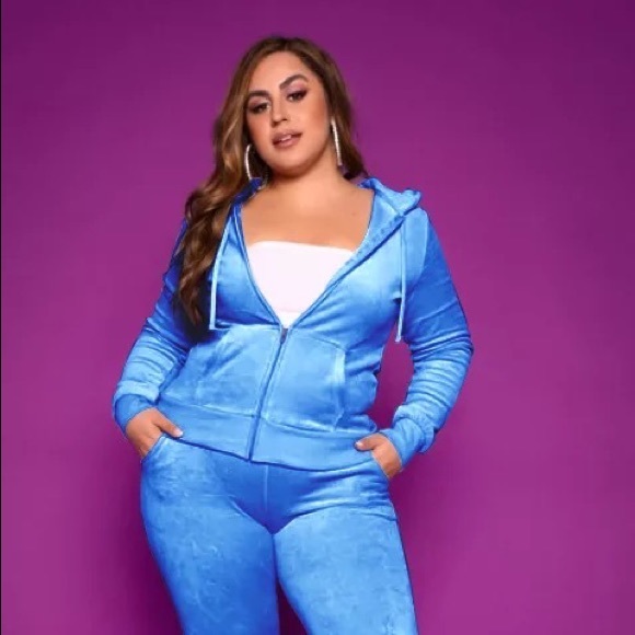 🦋Pretty and blue velvet 2pcs🦋 - Picture 4 of 5